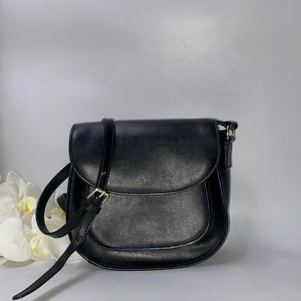 🎉NEW🎉 KC Jagger Richie Leather Crossbody Bag Black Med.